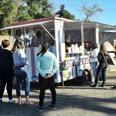 Sorvetes e Açai Ponta da Pita Iran Macagnani